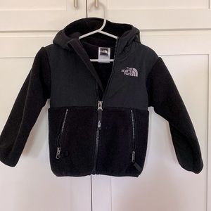 Toddler Boys North Face Hooded ZipUp Jacket; Black Color; In good condition